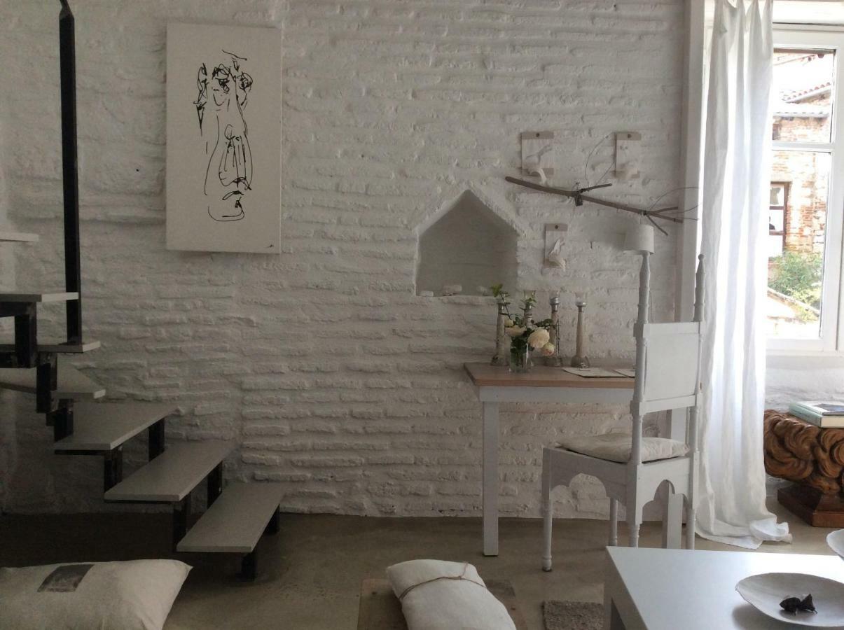 La Maison Sur La Place Penne-dʼAgenais 외부 사진