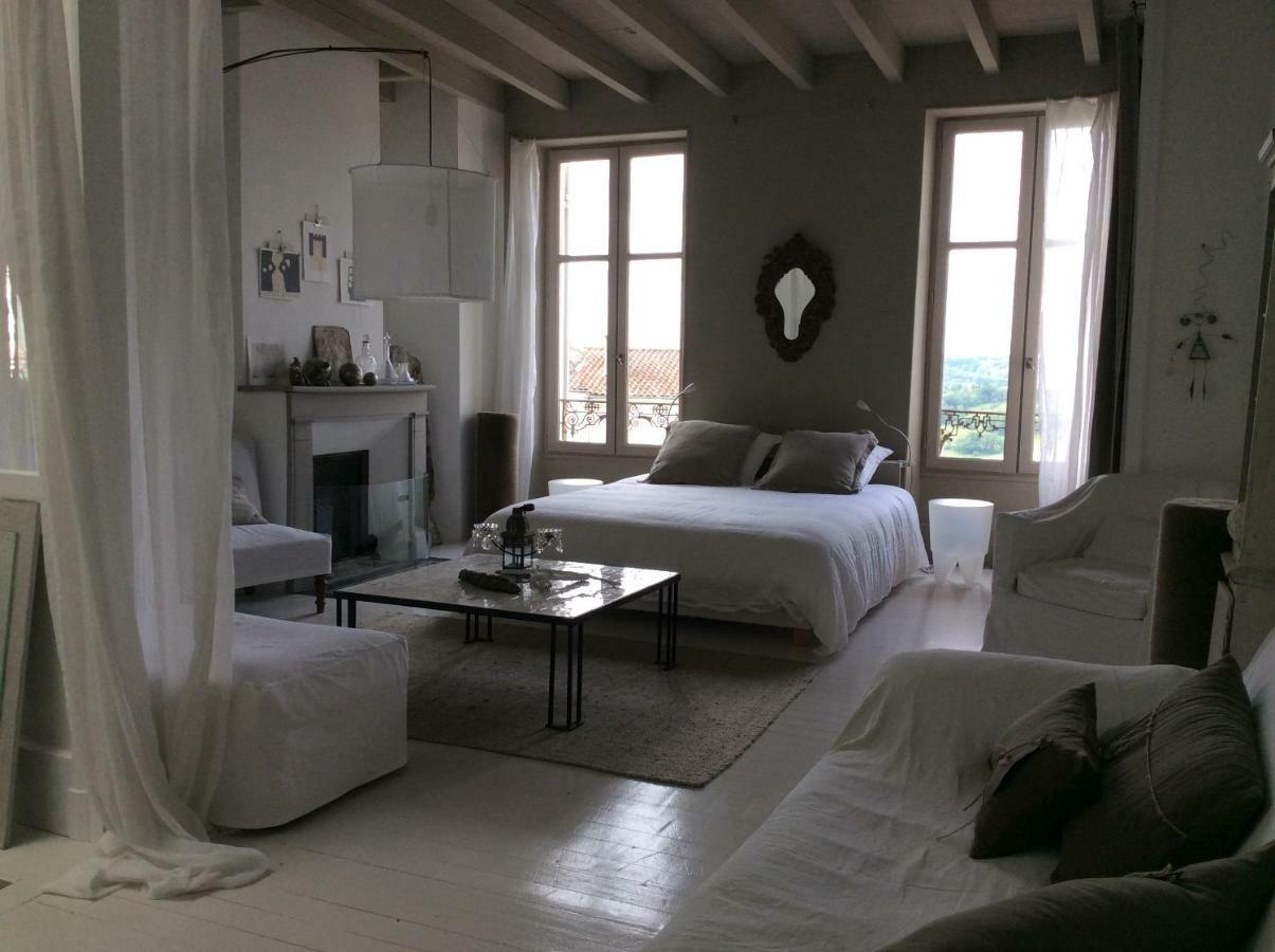 La Maison Sur La Place Penne-dʼAgenais 외부 사진